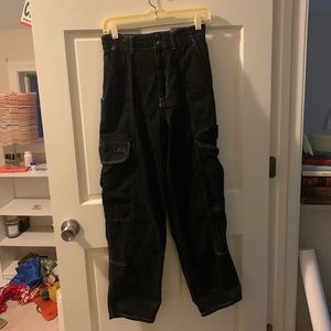 BLACK CARGO SKATER PANTS